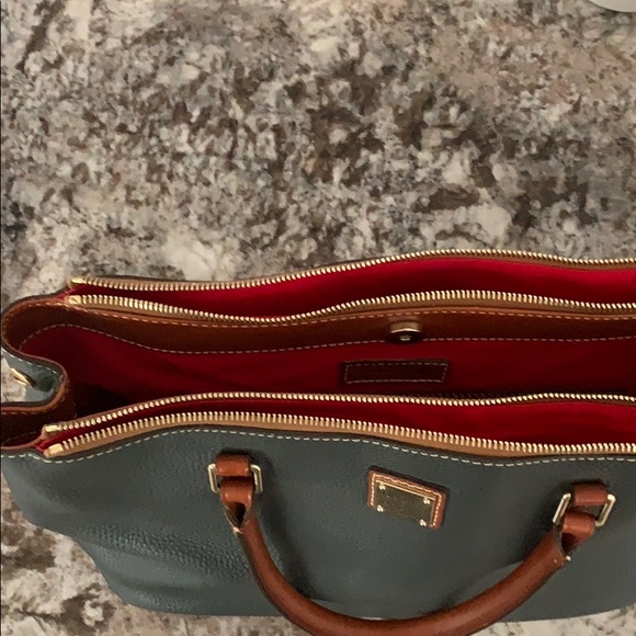 Dooney & Burke Willa Tote in Pebble Leather. - Picture 3 of 4